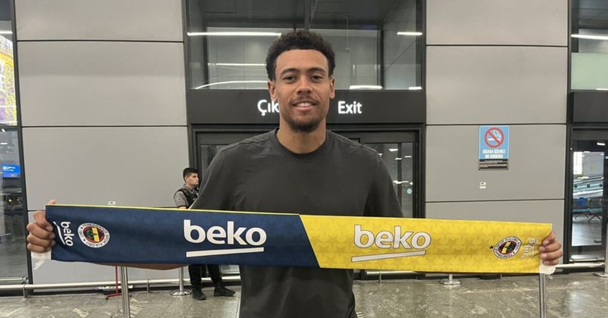 Fenerbahçe Beko’da yeni transferler Davon Hall ve Wade Baldwin İstanbul’a geldi