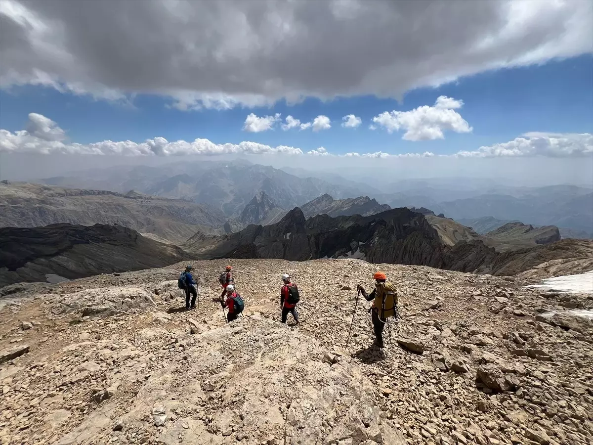 GİDOSK Sporcuları Hakkari Cilo Dağları’ndaki Reşko Uludoruk’a Tırmandı