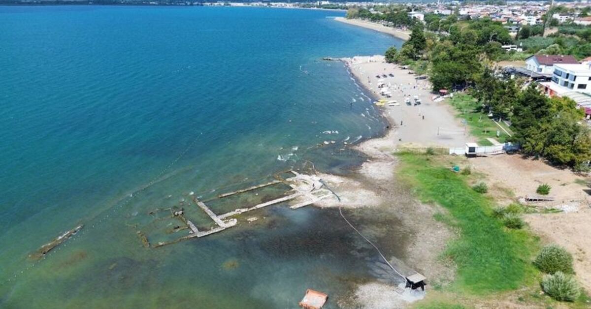 İznik Gölü’ndeki kuraklık tarihi bazilikayı gün yüzüne çıkardı!