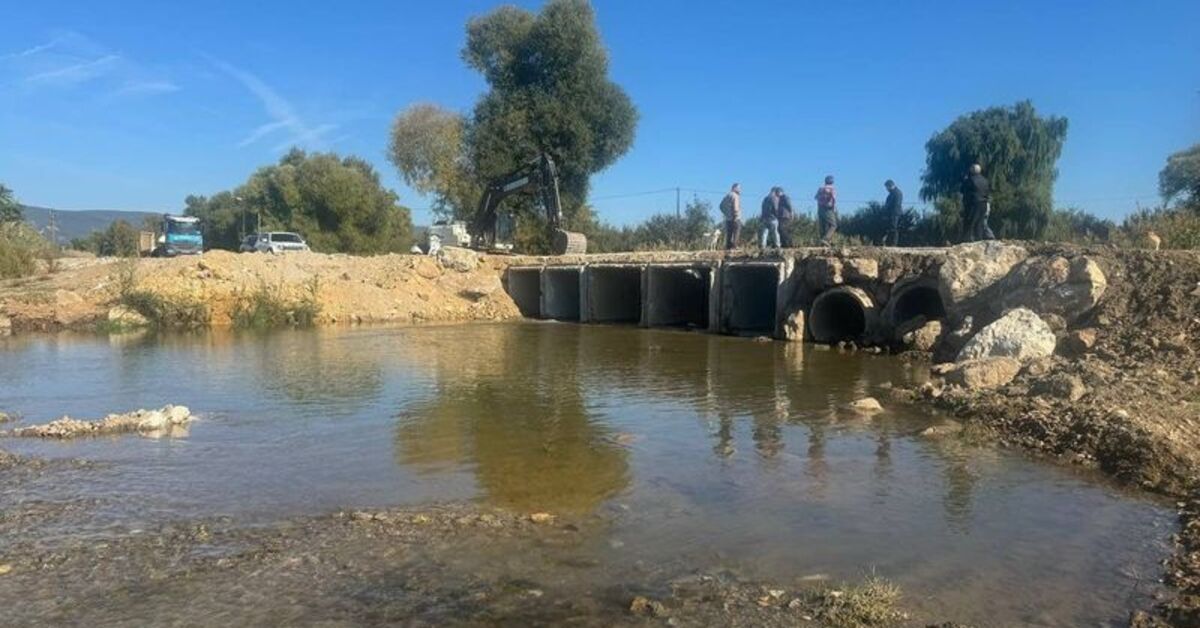 Köprünün yıkım kararı köylülerden tepki