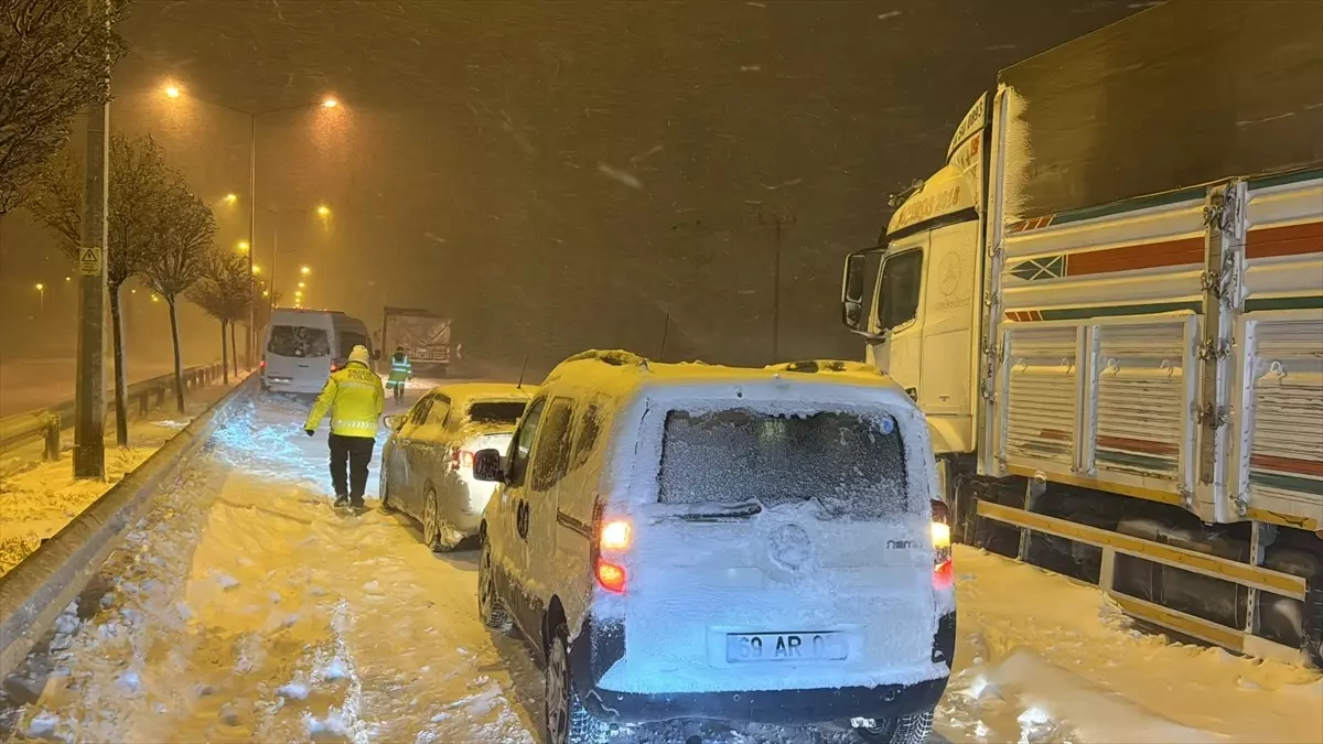 Bayburt-Gümüşhane Yolu Kapandı